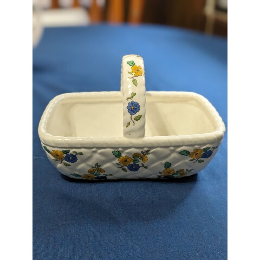 Vintage Elizabeth Arden Ceramic Basket Floral Decor, Japan  7" x 4" x 2.5"
